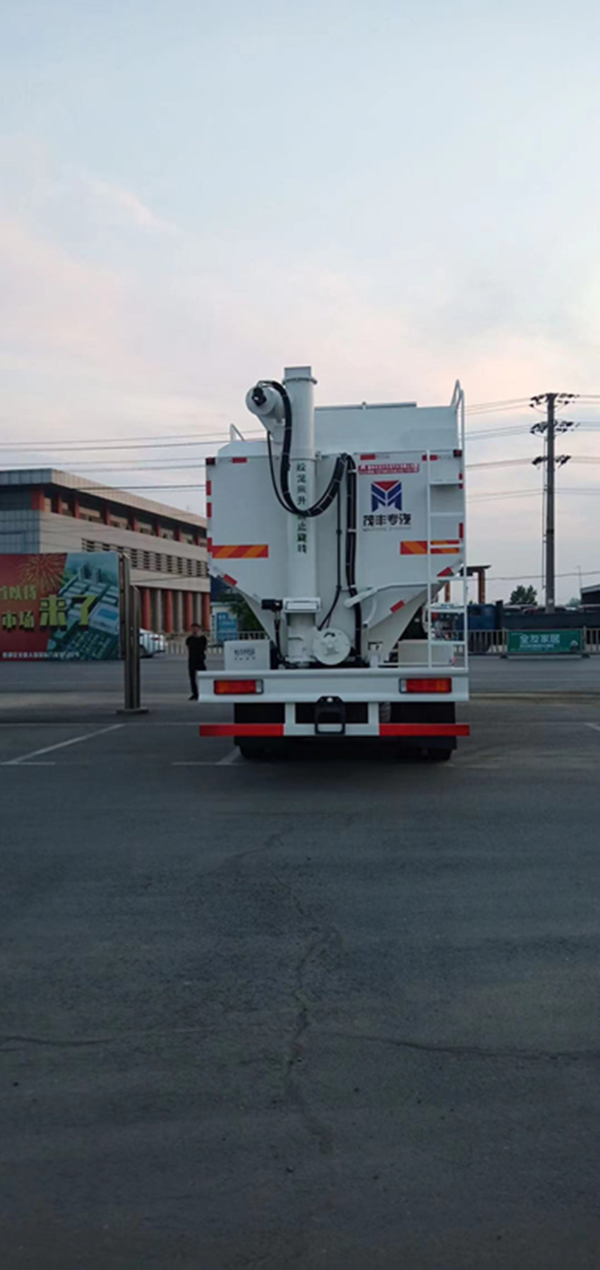 �|�L(f��ng)����ǰ�ĺ��40��ɢ�b����\(y��n)ݔ܇